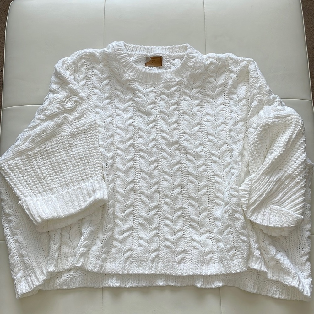 NEVER WORN POL Oversized short/3 quarter sleeved Crewneck sweater